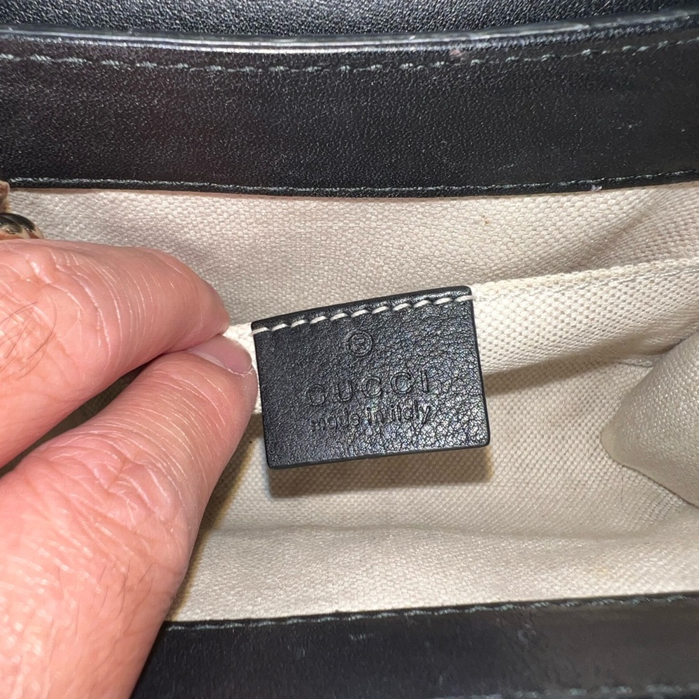 Authentic Gucci Black Leather Mini Crossbody - Picture 7 of 9